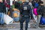 Настаняват мигранти в хотели в Париж заради епидемията