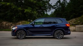 

Хибридният модел на BMW X5 xDrive45e за 2024 г. ще получи значително увеличение на мощността. Очакваме 480 к. с. комбинирана мощност между шестцилиндровия двигател с турбокомпресор и електромотора