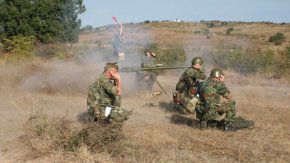 Формирования от сухопътните войски на България и Италия ще проведат ротни тактически учения на учебен полигон „Корен“. В тях ще участват над 280 военнослужещи и 60 бойни машини. Ученията започват утре и ще приключат на 20 октомври.